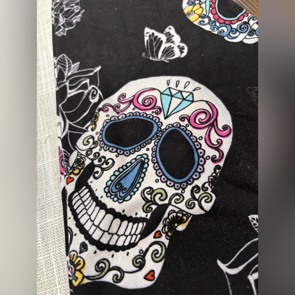 NWT OS SKULL LEGGINGS SIZE 6-16 Leggings Depot Punk Halloween Sugar Skulls